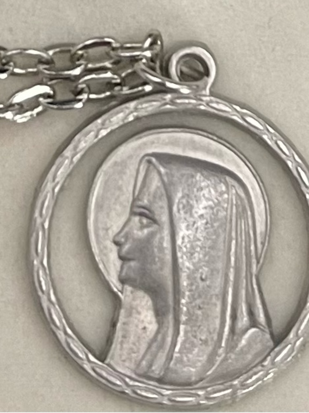 Vintage Italian Virgin Mary Our Lady Of Lourdes Medal Pendant Necklace 20”